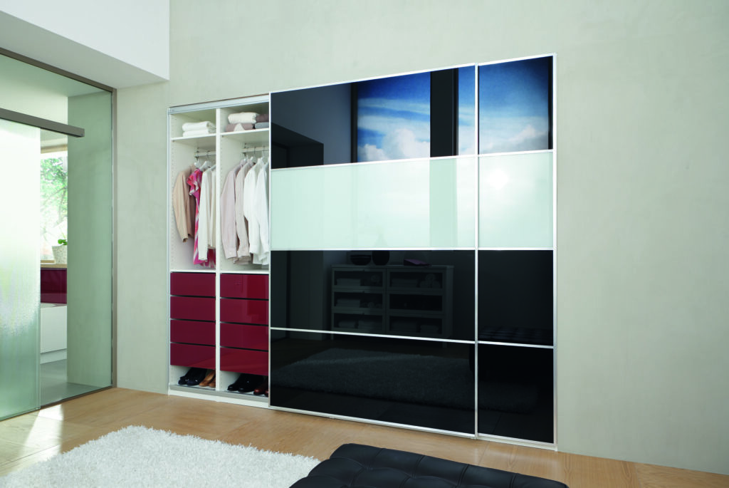 Einbauschrank mit Glas