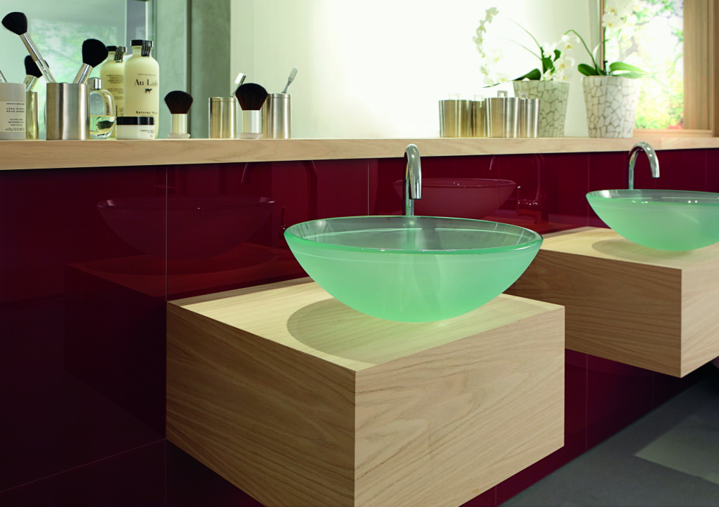 Saint-Gobain Glass Bad